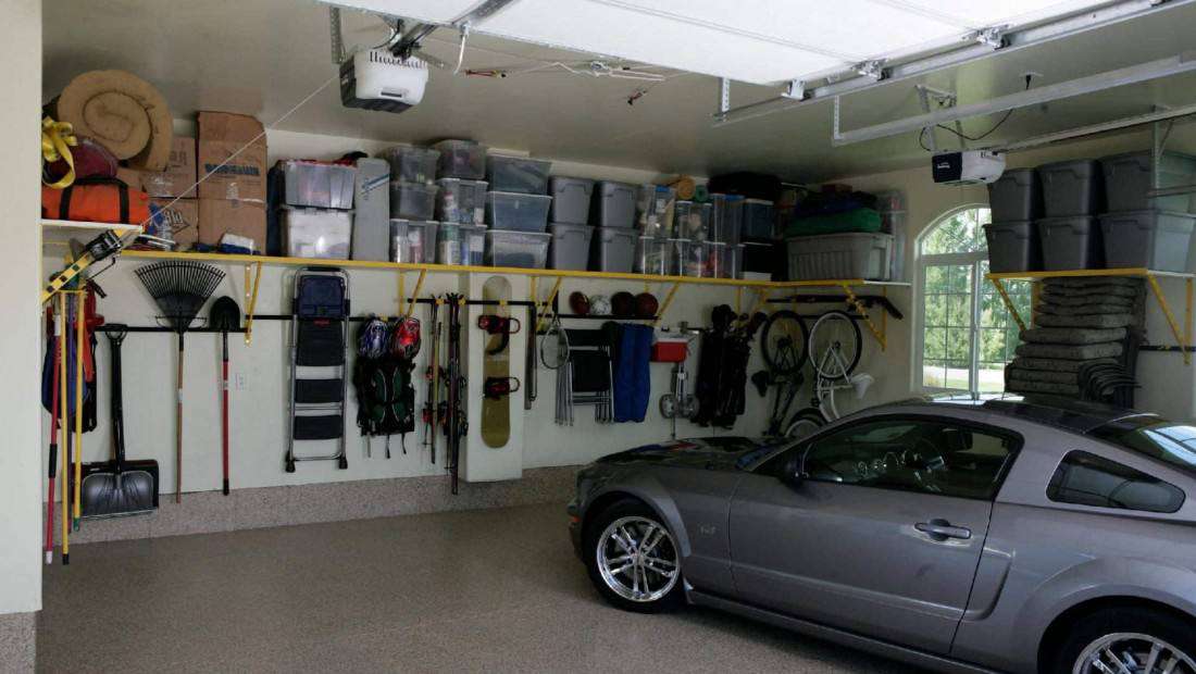 Garage entrümpeln lassen in Berlin